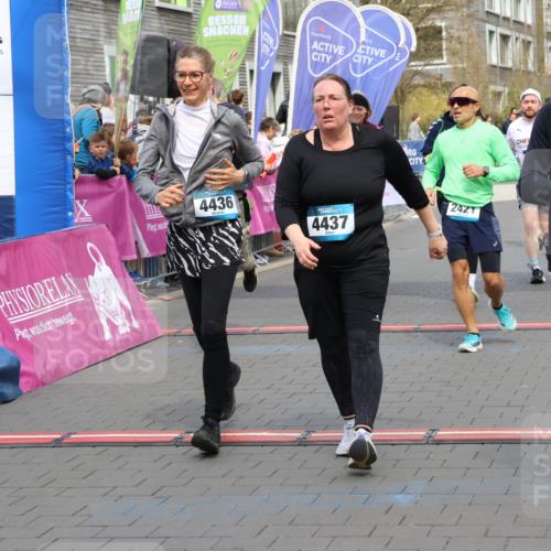12.04.2026 - 45. Internationalen Wilhelmsburger Insellauf Strokosch-Dieckow http://msf.ph/oto/9452956 12.04.2026 13:08:12 Ziel 2728, 2478, 2477, 5564, 4437, 4436, 2421, 4676, 3868, 4405, 4725, 4416, 3970, 4795 meine-sportfotos.de