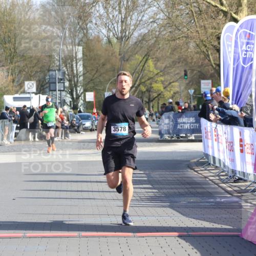 12.04.2026 - 45. Internationalen Wilhelmsburger Insellauf Strokosch-Dieckow http://msf.ph/oto/9452961 12.04.2026 10:26:02 Ziel 3578 meine-sportfotos.de