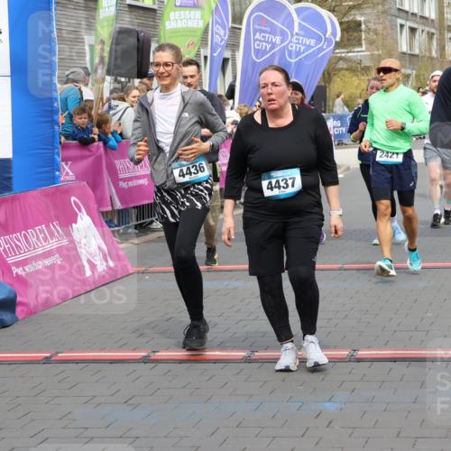 12.04.2026 - 45. Internationalen Wilhelmsburger Insellauf Strokosch-Dieckow http://msf.ph/oto/9452963 12.04.2026 13:08:12 Ziel 2728, 2478, 2477, 5564, 4437, 4436, 2421, 4676, 3868, 4405, 4725, 4416, 3970, 4795 meine-sportfotos.de