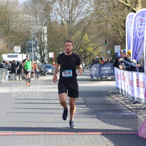 12.04.2026 - 45. Internationalen Wilhelmsburger Insellauf Strokosch-Dieckow http://msf.ph/oto/9452964 12.04.2026 10:26:02 Ziel 3578 meine-sportfotos.de
