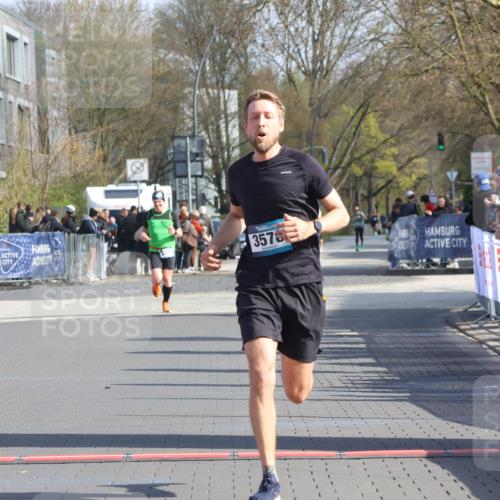 12.04.2026 - 45. Internationalen Wilhelmsburger Insellauf Strokosch-Dieckow http://msf.ph/oto/9452975 12.04.2026 10:26:03 Ziel 3578 meine-sportfotos.de