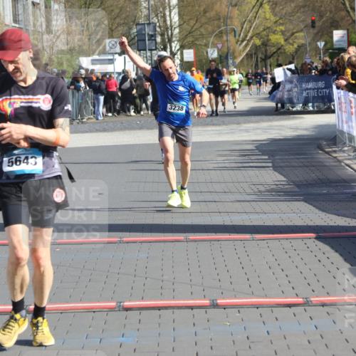 12.04.2026 - 45. Internationalen Wilhelmsburger Insellauf Strokosch-Dieckow http://msf.ph/oto/9452976 12.04.2026 10:37:48 Ziel 4779, 3492, 5643, 3238 meine-sportfotos.de