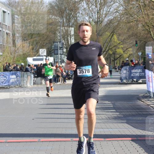 12.04.2026 - 45. Internationalen Wilhelmsburger Insellauf Strokosch-Dieckow http://msf.ph/oto/9452983 12.04.2026 10:26:03 Ziel 3578 meine-sportfotos.de
