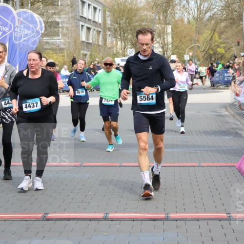 12.04.2026 - 45. Internationalen Wilhelmsburger Insellauf Strokosch-Dieckow http://msf.ph/oto/9452988 12.04.2026 13:08:11 Ziel 5401, 2728, 2478, 2477, 5564, 4437, 4436, 2421, 4676, 3868, 4405, 4725, 4416, 3970 meine-sportfotos.de