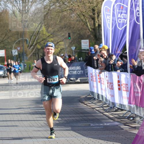 12.04.2026 - 45. Internationalen Wilhelmsburger Insellauf Strokosch-Dieckow http://msf.ph/oto/9452990 12.04.2026 10:26:07 Ziel 3578, 5767, 5707 meine-sportfotos.de