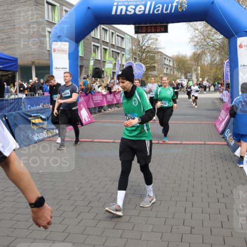 12.04.2026 - 45. Internationalen Wilhelmsburger Insellauf Strokosch-Dieckow http://msf.ph/oto/9453036 12.04.2026 13:08:03 Ziel 5426, 5216, 5431, 5425, 5735, 5401 meine-sportfotos.de