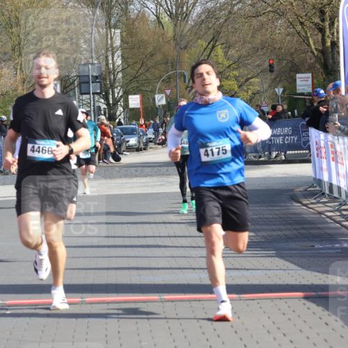 12.04.2026 - 45. Internationalen Wilhelmsburger Insellauf Strokosch-Dieckow http://msf.ph/oto/9453044 12.04.2026 10:26:21 Ziel 4175, 4460, 2382 meine-sportfotos.de