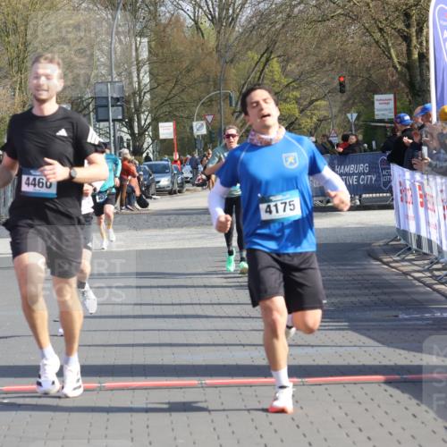 12.04.2026 - 45. Internationalen Wilhelmsburger Insellauf Strokosch-Dieckow http://msf.ph/oto/9453047 12.04.2026 10:26:21 Ziel 4175, 4460, 2382 meine-sportfotos.de