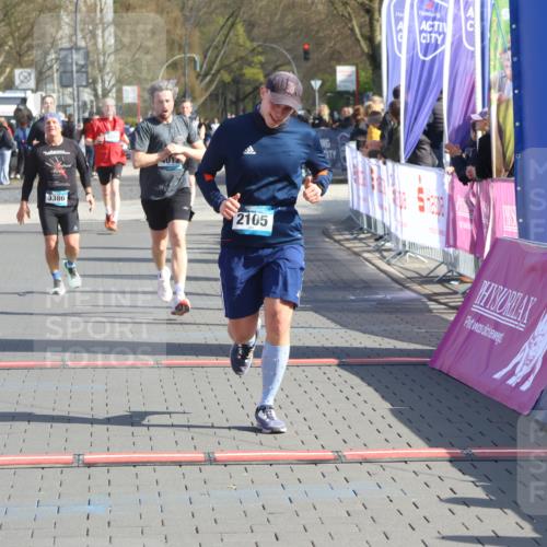 12.04.2026 - 45. Internationalen Wilhelmsburger Insellauf Strokosch-Dieckow http://msf.ph/oto/9453103 12.04.2026 10:38:18 Ziel 2105, 4013, 3386 meine-sportfotos.de