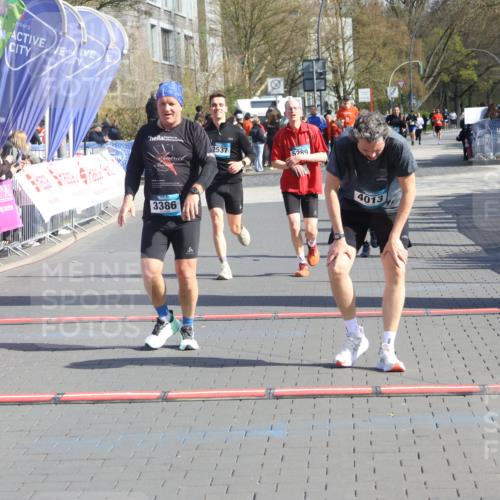 12.04.2026 - 45. Internationalen Wilhelmsburger Insellauf Strokosch-Dieckow http://msf.ph/oto/9453110 12.04.2026 10:38:22 Ziel 2105, 4013, 3386, 5289, 2537, 2020 meine-sportfotos.de