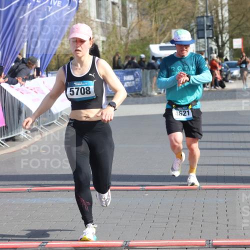 12.04.2026 - 45. Internationalen Wilhelmsburger Insellauf Strokosch-Dieckow http://msf.ph/oto/9453130 12.04.2026 10:26:27 Ziel 2382, 3487, 5708, 4621 meine-sportfotos.de