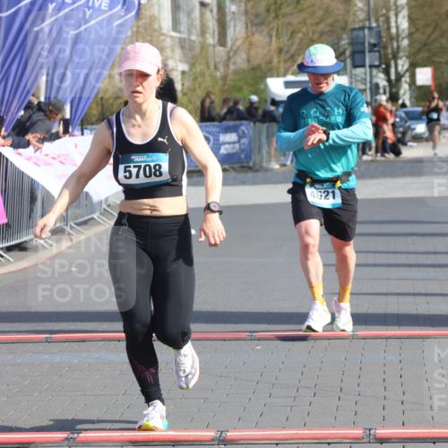 12.04.2026 - 45. Internationalen Wilhelmsburger Insellauf Strokosch-Dieckow http://msf.ph/oto/9453133 12.04.2026 10:26:27 Ziel 2382, 3487, 5708, 4621 meine-sportfotos.de