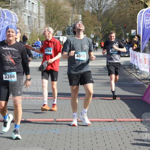 12.04.2026 - 45. Internationalen Wilhelmsburger Insellauf Strokosch-Dieckow http://msf.ph/oto/9453135 12.04.2026 10:38:25 Ziel 4013, 3386, 5289, 2537, 2020 meine-sportfotos.de