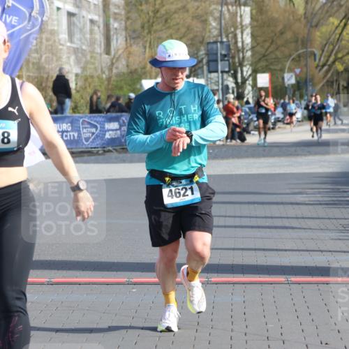 12.04.2026 - 45. Internationalen Wilhelmsburger Insellauf Strokosch-Dieckow http://msf.ph/oto/9453138 12.04.2026 10:26:28 Ziel 2382, 3487, 5708, 4621 meine-sportfotos.de