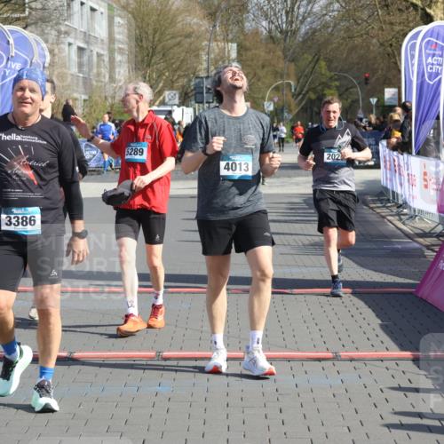 12.04.2026 - 45. Internationalen Wilhelmsburger Insellauf Strokosch-Dieckow http://msf.ph/oto/9453139 12.04.2026 10:38:25 Ziel 4013, 3386, 5289, 2537, 2020 meine-sportfotos.de