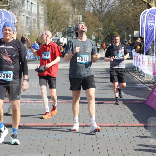 12.04.2026 - 45. Internationalen Wilhelmsburger Insellauf Strokosch-Dieckow http://msf.ph/oto/9453142 12.04.2026 10:38:25 Ziel 4013, 3386, 5289, 2537, 2020 meine-sportfotos.de