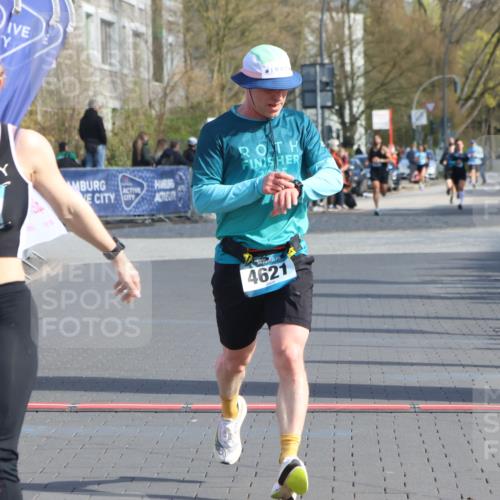 12.04.2026 - 45. Internationalen Wilhelmsburger Insellauf Strokosch-Dieckow http://msf.ph/oto/9453143 12.04.2026 10:26:28 Ziel 2382, 3487, 5708, 4621 meine-sportfotos.de