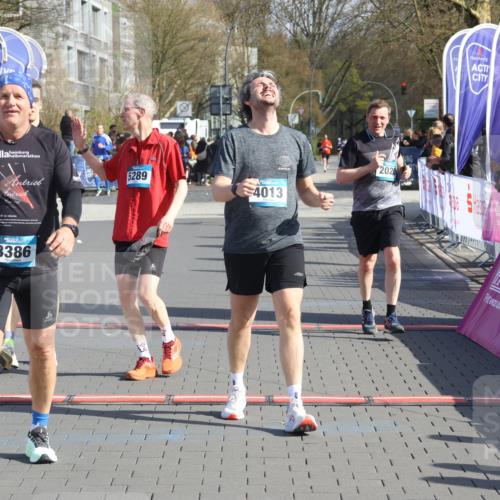 12.04.2026 - 45. Internationalen Wilhelmsburger Insellauf Strokosch-Dieckow http://msf.ph/oto/9453147 12.04.2026 10:38:25 Ziel 4013, 3386, 5289, 2537, 2020 meine-sportfotos.de