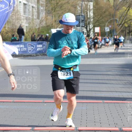 12.04.2026 - 45. Internationalen Wilhelmsburger Insellauf Strokosch-Dieckow http://msf.ph/oto/9453151 12.04.2026 10:26:28 Ziel 2382, 3487, 5708, 4621 meine-sportfotos.de
