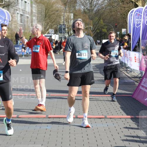 12.04.2026 - 45. Internationalen Wilhelmsburger Insellauf Strokosch-Dieckow http://msf.ph/oto/9453155 12.04.2026 10:38:25 Ziel 4013, 3386, 5289, 2537, 2020 meine-sportfotos.de