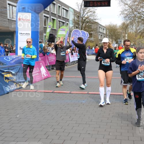 12.04.2026 - 45. Internationalen Wilhelmsburger Insellauf Strokosch-Dieckow http://msf.ph/oto/9453166 12.04.2026 13:07:44 Ziel 5202, 4094, 3672, 5497, 5499, 5461, 3242, 5078 meine-sportfotos.de