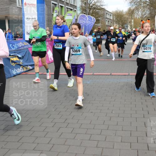 12.04.2026 - 45. Internationalen Wilhelmsburger Insellauf Strokosch-Dieckow http://msf.ph/oto/9453178 12.04.2026 13:07:41 Ziel 5069, 5076, 4723, 4724, 2943, 4722, 5202, 4094, 3672, 5497, 5499, 5461 meine-sportfotos.de