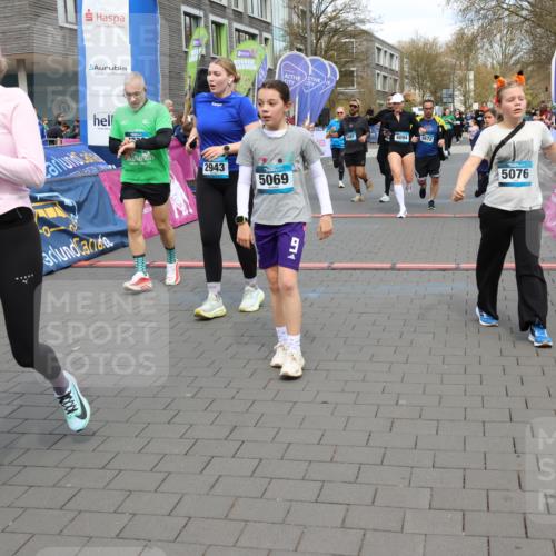 12.04.2026 - 45. Internationalen Wilhelmsburger Insellauf Strokosch-Dieckow http://msf.ph/oto/9453182 12.04.2026 13:07:41 Ziel 5069, 5076, 4723, 4724, 2943, 4722, 5202, 4094, 3672, 5497, 5499, 5461 meine-sportfotos.de