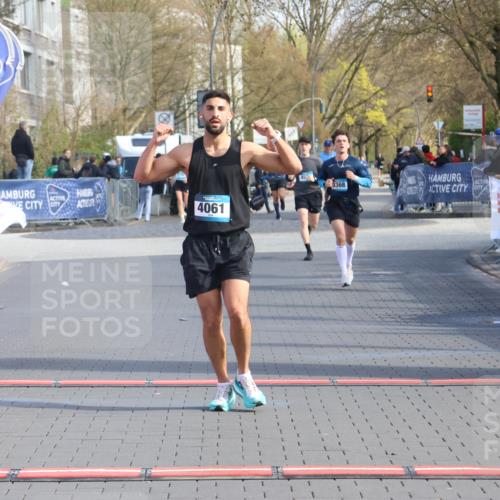 12.04.2026 - 45. Internationalen Wilhelmsburger Insellauf Strokosch-Dieckow http://msf.ph/oto/9453186 12.04.2026 10:26:40 Ziel 4061 meine-sportfotos.de