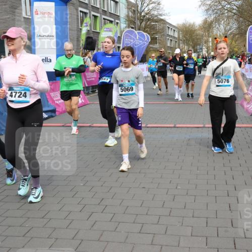 12.04.2026 - 45. Internationalen Wilhelmsburger Insellauf Strokosch-Dieckow http://msf.ph/oto/9453191 12.04.2026 13:07:40 Ziel 5069, 5076, 4723, 4724, 2943, 4722, 5202, 4094, 3672, 5497, 5499, 5461 meine-sportfotos.de