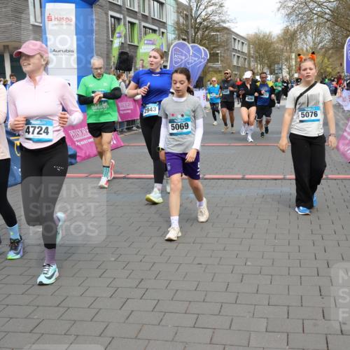 12.04.2026 - 45. Internationalen Wilhelmsburger Insellauf Strokosch-Dieckow http://msf.ph/oto/9453195 12.04.2026 13:07:40 Ziel 5069, 5076, 4723, 4724, 2943, 4722, 5202, 4094, 3672, 5497, 5499, 5461 meine-sportfotos.de