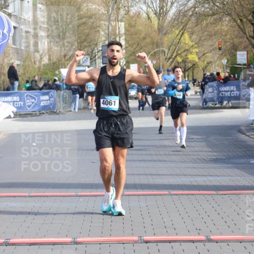 12.04.2026 - 45. Internationalen Wilhelmsburger Insellauf Strokosch-Dieckow http://msf.ph/oto/9453206 12.04.2026 10:26:41 Ziel 4061, 3368 meine-sportfotos.de