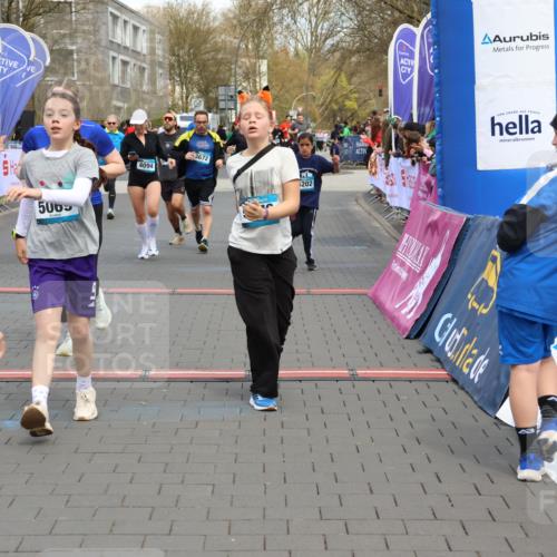 12.04.2026 - 45. Internationalen Wilhelmsburger Insellauf Strokosch-Dieckow http://msf.ph/oto/9453209 12.04.2026 13:07:39 Ziel 5713, 5194, 5069, 5076, 4723, 4724, 2943, 4722, 5202, 4094, 3672, 5497, 5499, 5461 meine-sportfotos.de