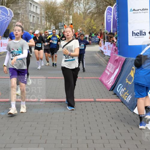12.04.2026 - 45. Internationalen Wilhelmsburger Insellauf Strokosch-Dieckow http://msf.ph/oto/9453212 12.04.2026 13:07:39 Ziel 5713, 5194, 5069, 5076, 4723, 4724, 2943, 4722, 5202, 4094, 3672, 5497, 5499, 5461 meine-sportfotos.de