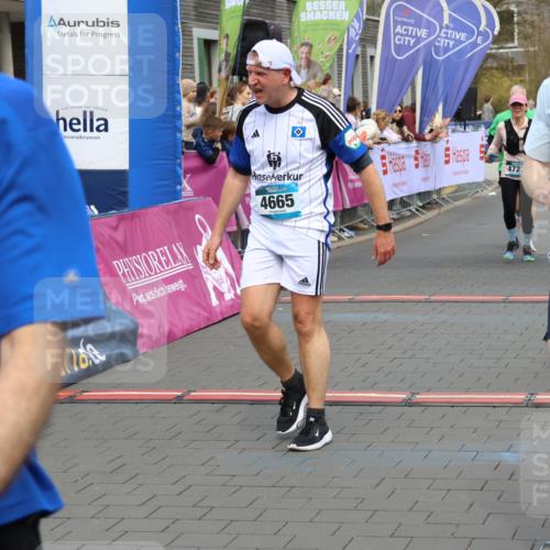 12.04.2026 - 45. Internationalen Wilhelmsburger Insellauf Strokosch-Dieckow http://msf.ph/oto/9453219 12.04.2026 13:07:36 Ziel 4138, 4764, 4665, 5713, 5194, 5069, 5076, 4723, 4724, 2943, 4722 meine-sportfotos.de