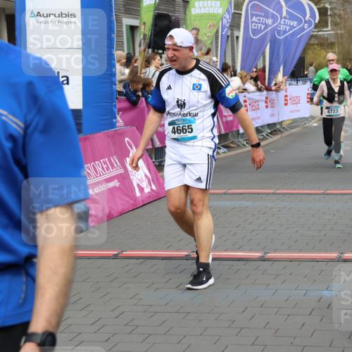12.04.2026 - 45. Internationalen Wilhelmsburger Insellauf Strokosch-Dieckow http://msf.ph/oto/9453222 12.04.2026 13:07:36 Ziel 4138, 4764, 4665, 5713, 5194, 5069, 5076, 4723, 4724, 2943, 4722 meine-sportfotos.de