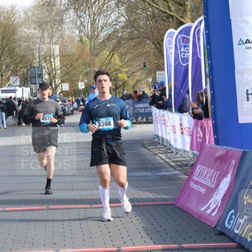 12.04.2026 - 45. Internationalen Wilhelmsburger Insellauf Strokosch-Dieckow http://msf.ph/oto/9453244 12.04.2026 10:26:45 Ziel 4061, 3368, 4572 meine-sportfotos.de
