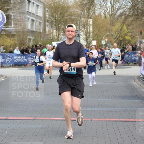12.04.2026 - 45. Internationalen Wilhelmsburger Insellauf Strokosch-Dieckow http://msf.ph/oto/9453249 12.04.2026 13:07:29 Ziel 4885, 4514, 4138, 4764 meine-sportfotos.de