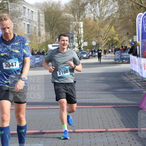12.04.2026 - 45. Internationalen Wilhelmsburger Insellauf Strokosch-Dieckow http://msf.ph/oto/9453268 12.04.2026 10:26:55 Ziel 5742, 4225, 3752, 3047, 2160 meine-sportfotos.de