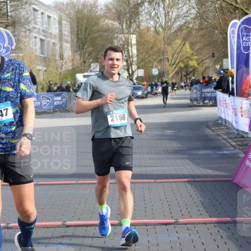 12.04.2026 - 45. Internationalen Wilhelmsburger Insellauf Strokosch-Dieckow http://msf.ph/oto/9453281 12.04.2026 10:26:55 Ziel 5742, 4225, 3752, 3047, 2160 meine-sportfotos.de