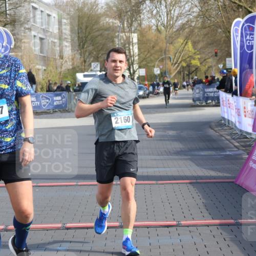 12.04.2026 - 45. Internationalen Wilhelmsburger Insellauf Strokosch-Dieckow http://msf.ph/oto/9453283 12.04.2026 10:26:55 Ziel 5742, 4225, 3752, 3047, 2160 meine-sportfotos.de