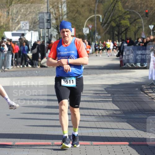12.04.2026 - 45. Internationalen Wilhelmsburger Insellauf Strokosch-Dieckow http://msf.ph/oto/9453288 12.04.2026 10:39:14 Ziel 5511, 4679, 2115 meine-sportfotos.de