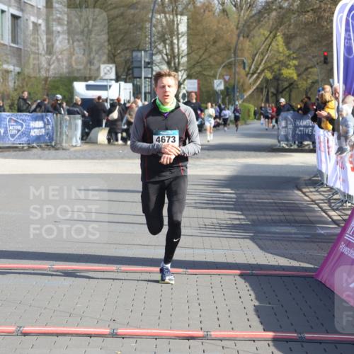 12.04.2026 - 45. Internationalen Wilhelmsburger Insellauf Strokosch-Dieckow http://msf.ph/oto/9453289 12.04.2026 10:27:06 Ziel 4673 meine-sportfotos.de