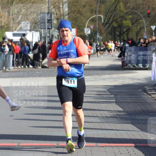 12.04.2026 - 45. Internationalen Wilhelmsburger Insellauf Strokosch-Dieckow http://msf.ph/oto/9453291 12.04.2026 10:39:14 Ziel 5511, 4679, 2115 meine-sportfotos.de