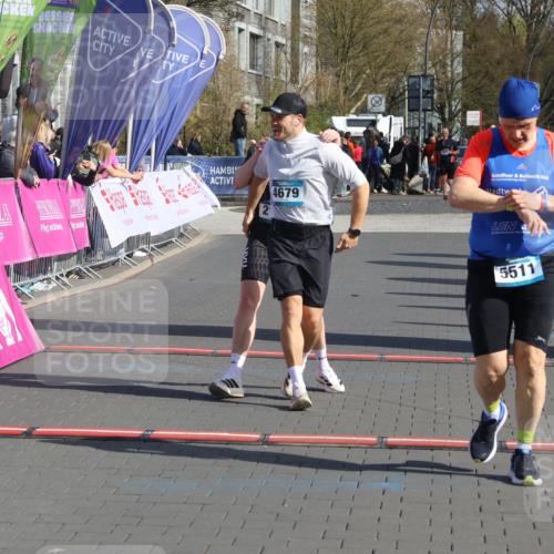 12.04.2026 - 45. Internationalen Wilhelmsburger Insellauf Strokosch-Dieckow http://msf.ph/oto/9453297 12.04.2026 10:39:16 Ziel 5511, 4679, 2115 meine-sportfotos.de