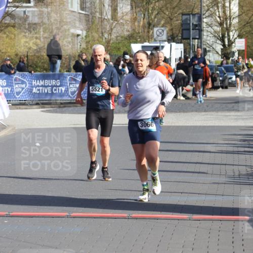 12.04.2026 - 45. Internationalen Wilhelmsburger Insellauf Strokosch-Dieckow http://msf.ph/oto/9453305 12.04.2026 10:39:26 Ziel 3066, 5521 meine-sportfotos.de