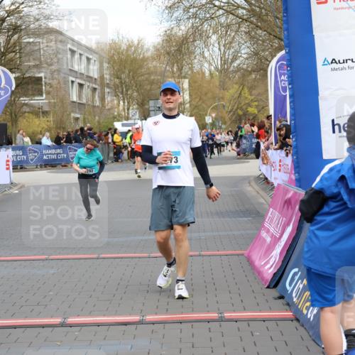 12.04.2026 - 45. Internationalen Wilhelmsburger Insellauf Strokosch-Dieckow http://msf.ph/oto/9453307 12.04.2026 13:07:19 Ziel 4729, 4273, 3292 meine-sportfotos.de