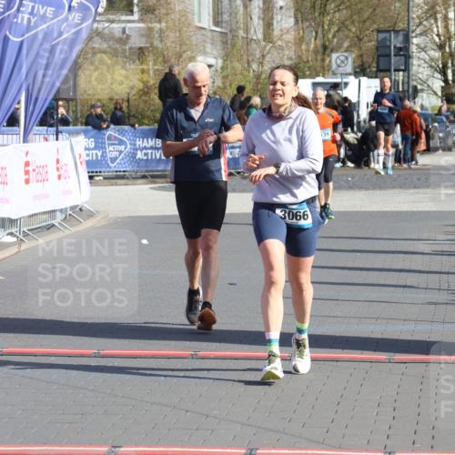 12.04.2026 - 45. Internationalen Wilhelmsburger Insellauf Strokosch-Dieckow http://msf.ph/oto/9453314 12.04.2026 10:39:27 Ziel 3066, 5521 meine-sportfotos.de