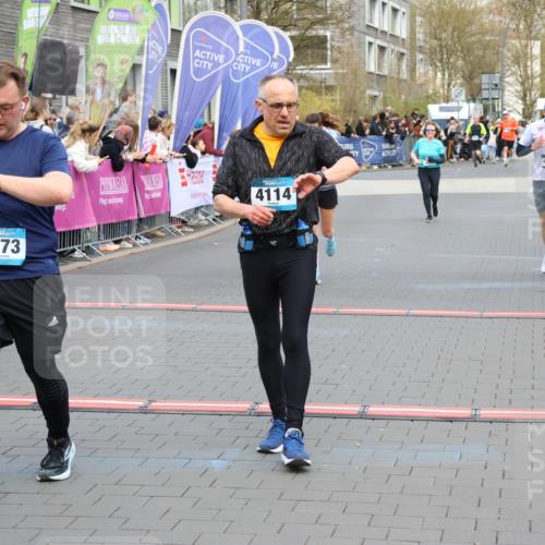 12.04.2026 - 45. Internationalen Wilhelmsburger Insellauf Strokosch-Dieckow http://msf.ph/oto/9453315 12.04.2026 13:07:16 Ziel 4114, 4173, 4729, 4273 meine-sportfotos.de