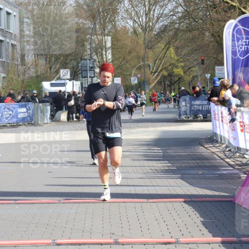 12.04.2026 - 45. Internationalen Wilhelmsburger Insellauf Strokosch-Dieckow http://msf.ph/oto/9453323 12.04.2026 10:27:15 Ziel 5344, 4941 meine-sportfotos.de