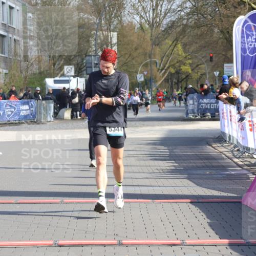 12.04.2026 - 45. Internationalen Wilhelmsburger Insellauf Strokosch-Dieckow http://msf.ph/oto/9453330 12.04.2026 10:27:16 Ziel 5344, 4941 meine-sportfotos.de